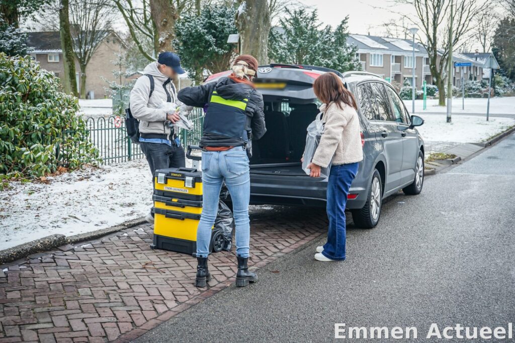 Politie rolt hennepkwekerij op in wijk in Emlen – Emmen Actueel