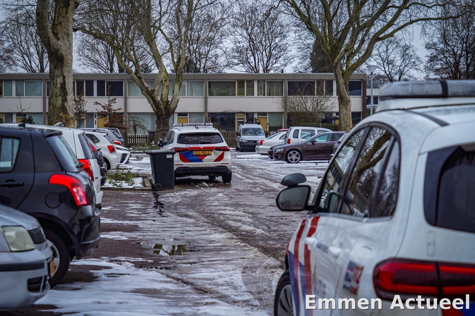 Politie houdt man aan na omsingeling woning aan de Laan van de Marel – Emmen Actueel