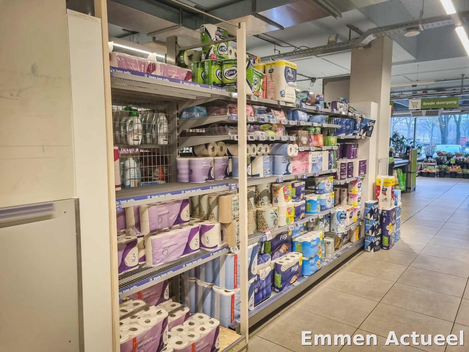 Code rood door ijzel legt bevoorrading plat in Noord-Nederland – Emmen Actueel