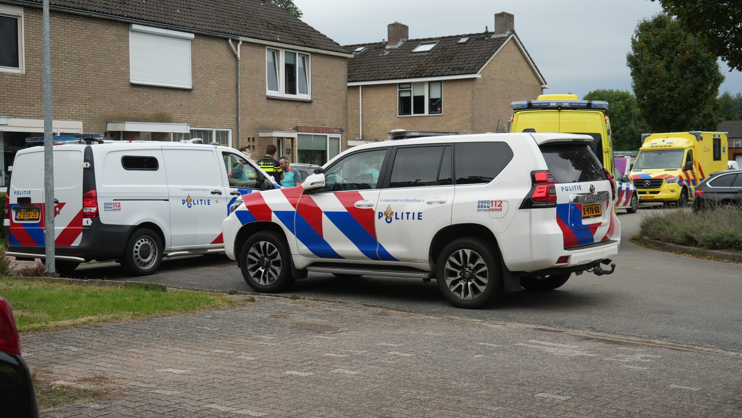 dode gevonden in water bij valthermond gewonde in huis verderop 01