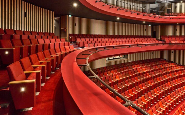 grote zaal atlas theater ook in oktober niet beschikbaar na waterschade 01