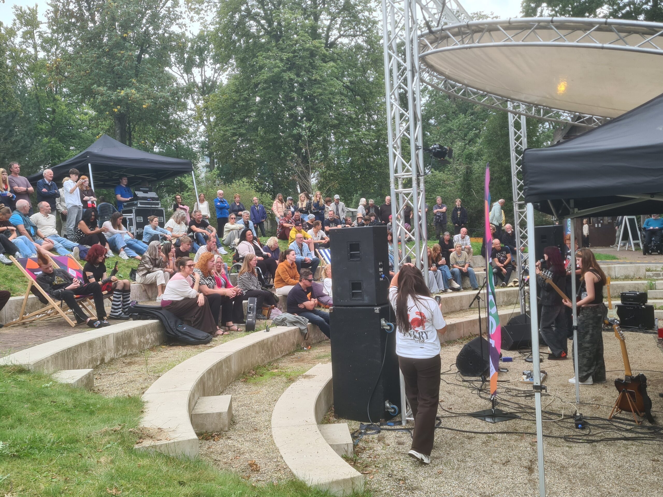 jong talent laat van zich horen in het amfitheater van het rensenpark tijdens het uitfestival in emmen 01