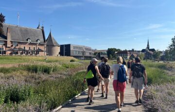 cultuurpad coevorden sluit feestelijk af met culinaire etappe en cheque uitreiking voor het jeugdfonds sport c 01