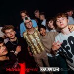 hondsrugfest trekt feestende jongeren maar hoge kosten maken vervolg lastig 01